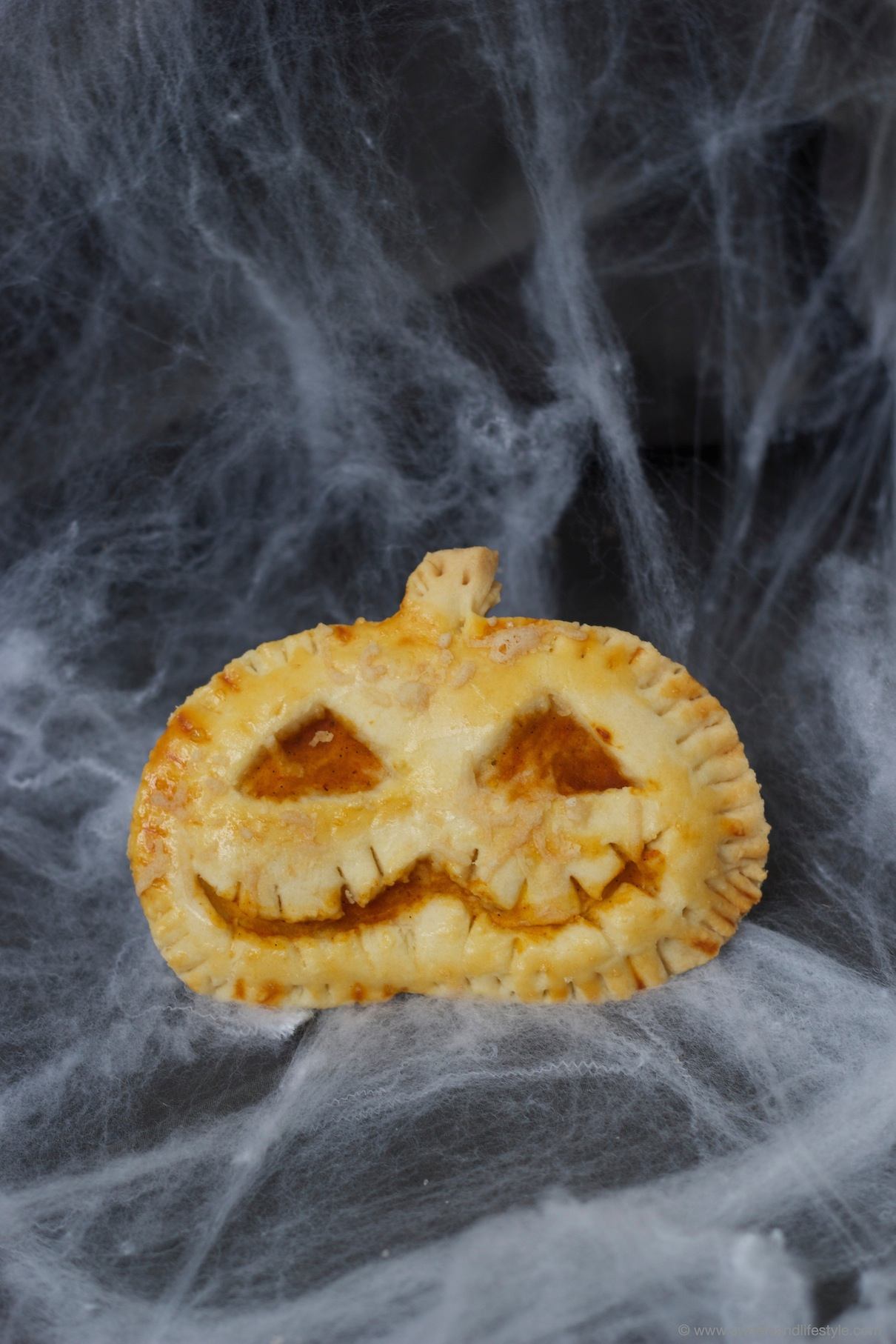 Pikante Halloween Hand Pies - Rezept - Sweets & Lifestyle®